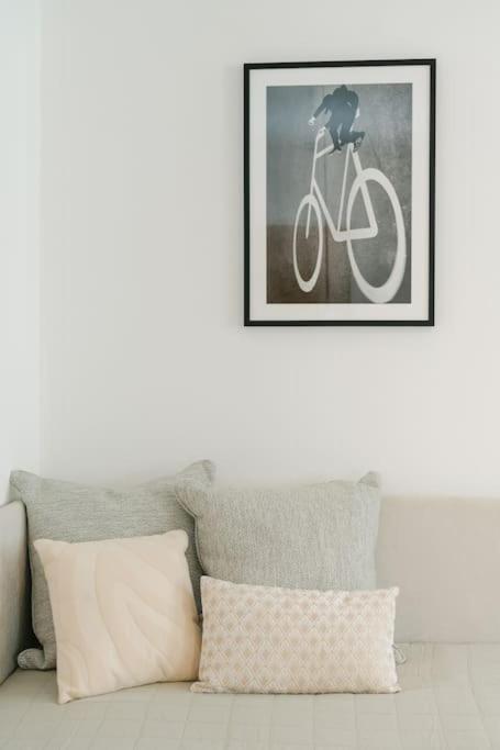 Apartment Hip Perfect For 4 Or 6, Great District, Metro *
