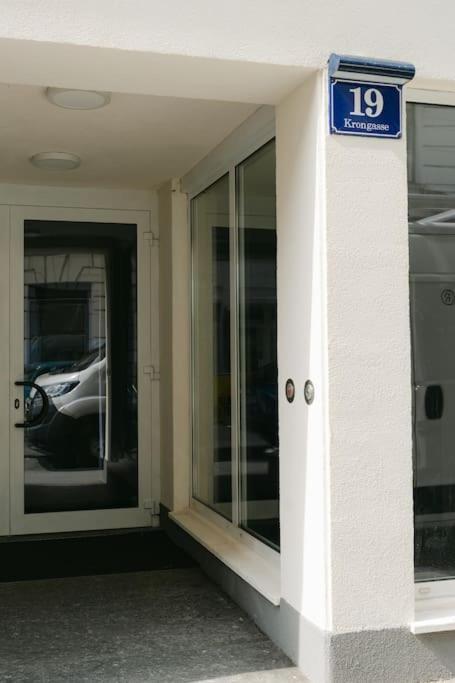 Hip Perfect For 4 Or 6, Great District, Metro Apartment Wien
