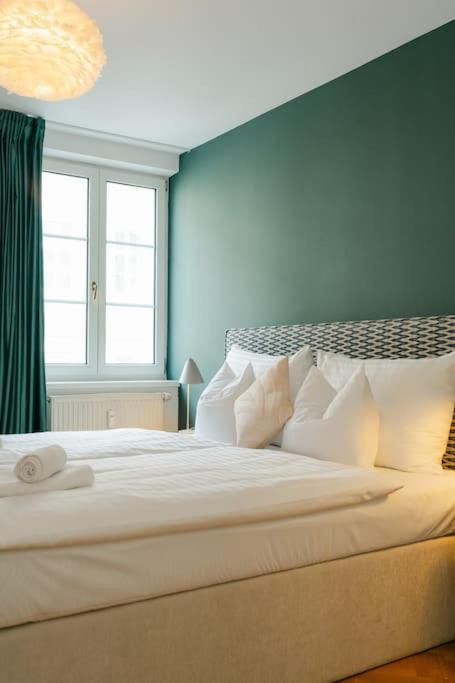 Apartment Hip Perfect For 4 Or 6, Great District, Metro Wien